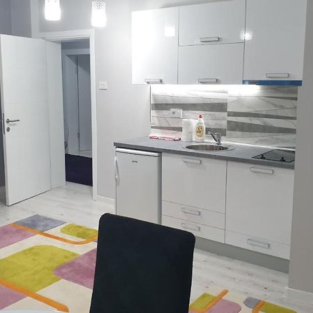 Apartman Sweet Dreams 2 Aparthotel นิส ภายนอก รูปภาพ