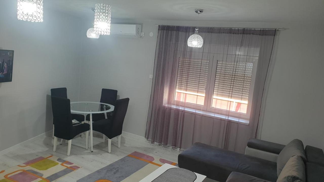 Apartman Sweet Dreams 2 Aparthotel นิส ภายนอก รูปภาพ