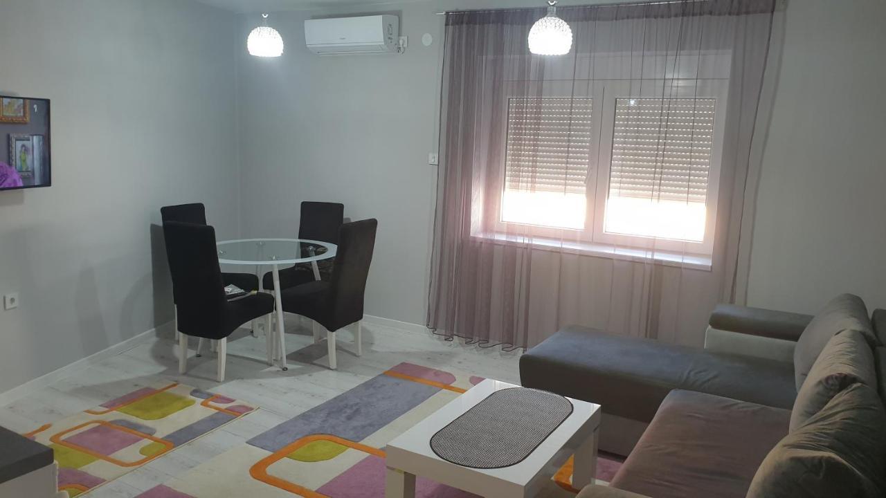 Apartman Sweet Dreams 2 Aparthotel นิส ภายนอก รูปภาพ