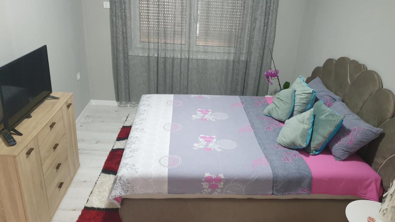 Apartman Sweet Dreams 2 Aparthotel นิส ภายนอก รูปภาพ